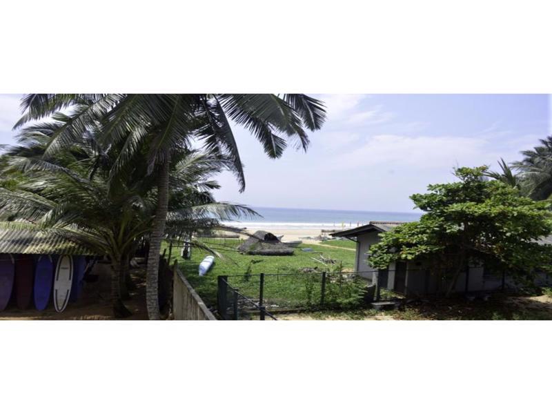 Long Beach Guest House Хиккадува Экстерьер фото