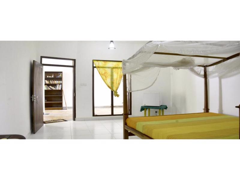 Long Beach Guest House Хиккадува Экстерьер фото